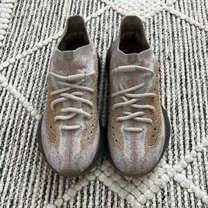 YEEZY adidas  Boost 380
Pepper Reflective